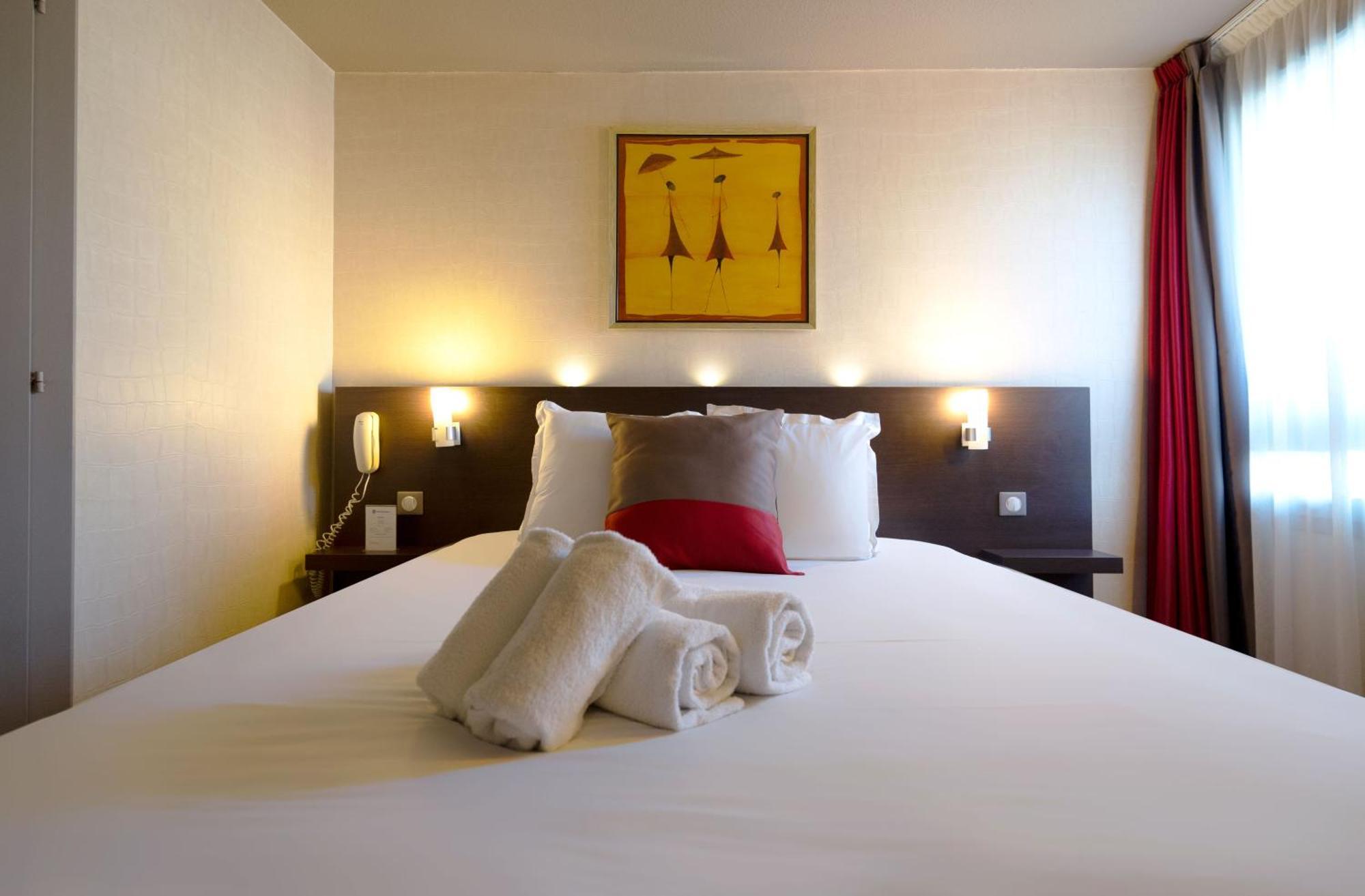 Best Western L'Atelier 117 Мобеж Екстер'єр фото