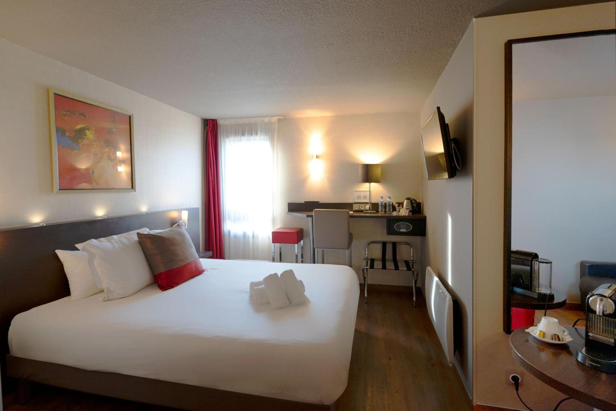Best Western L'Atelier 117 Мобеж Екстер'єр фото