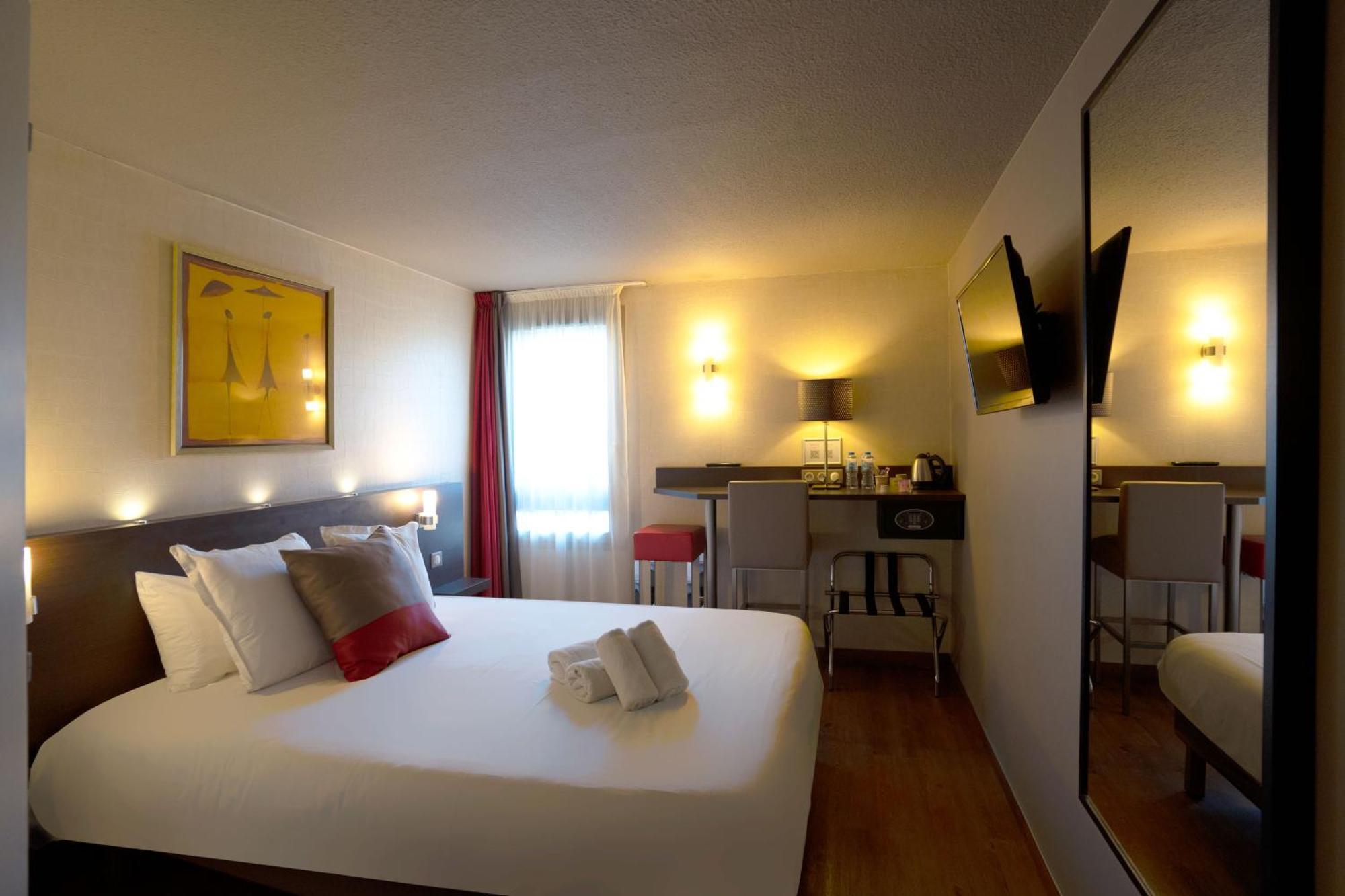 Best Western L'Atelier 117 Мобеж Екстер'єр фото